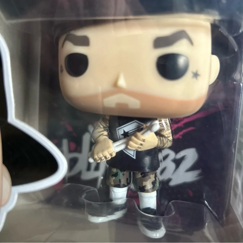 Funko POP! Rocks Blink 182 Travis Barker #84 Vinyl Figure New Vaulted Vinyl Case - Picture 5 of 6